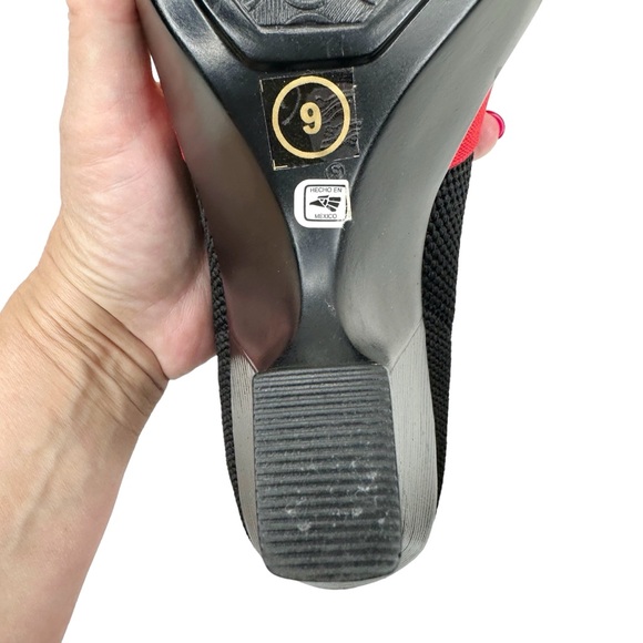 NWT Charleston Shoe Co. Wedge Heel Shoes Black Red Knit SZ 9 - Picture 8 of 12